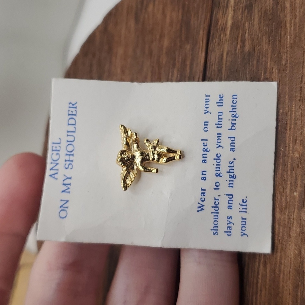 B423 guardian angel pin vintage - Picture 1 of 2